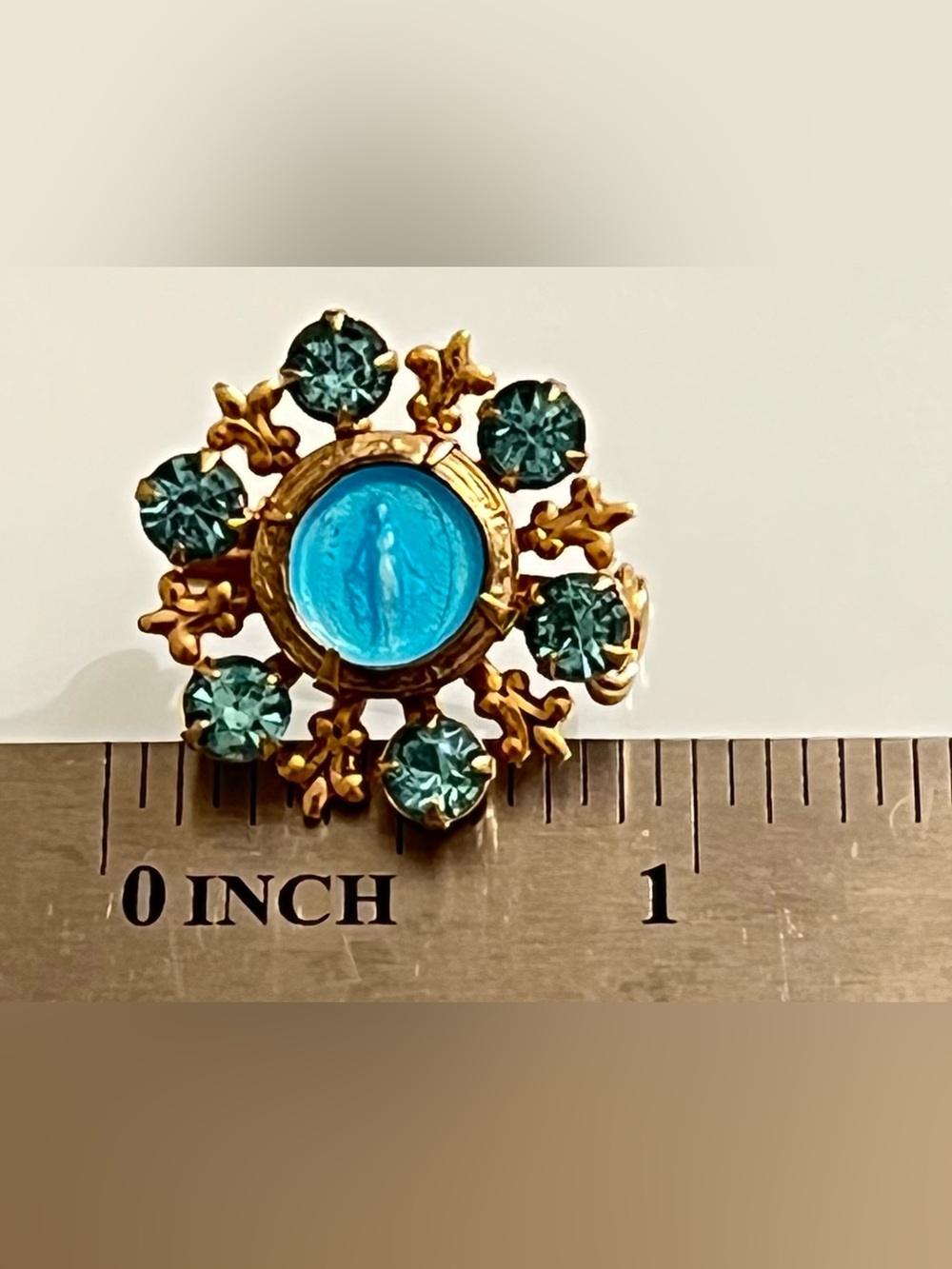Vintage Religious Gold Tone Fleur De Lis Madonna Mother Mary Pin Blue Accents - Picture 4 of 8